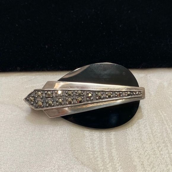 Vintage Art Deco Sterling And Onyx Brooch - Picture 5 of 6